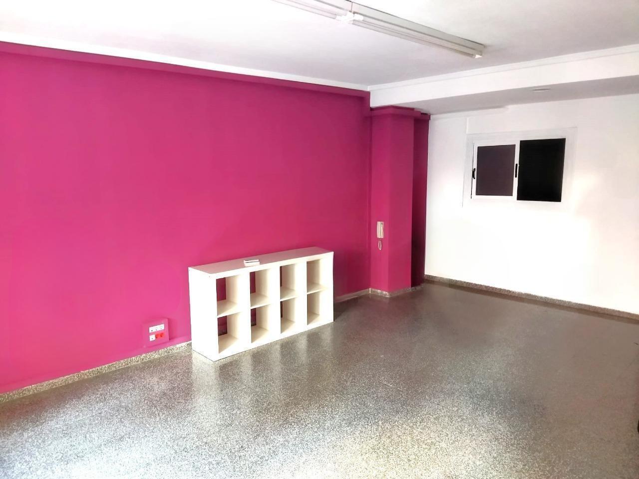 Office in Elche, Alicante to rent Interior Photo- Image 1 of 45