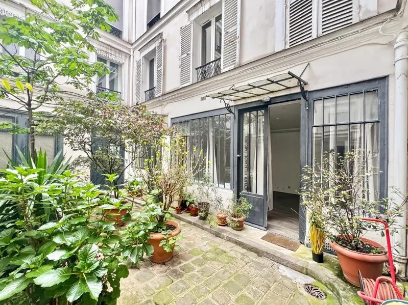 Location Bureaux 54 m² - Photo 1