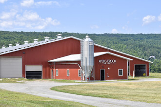 301 Vt Route 12 N, Randolph, VT for sale Primary Photo- Image 1 of 44