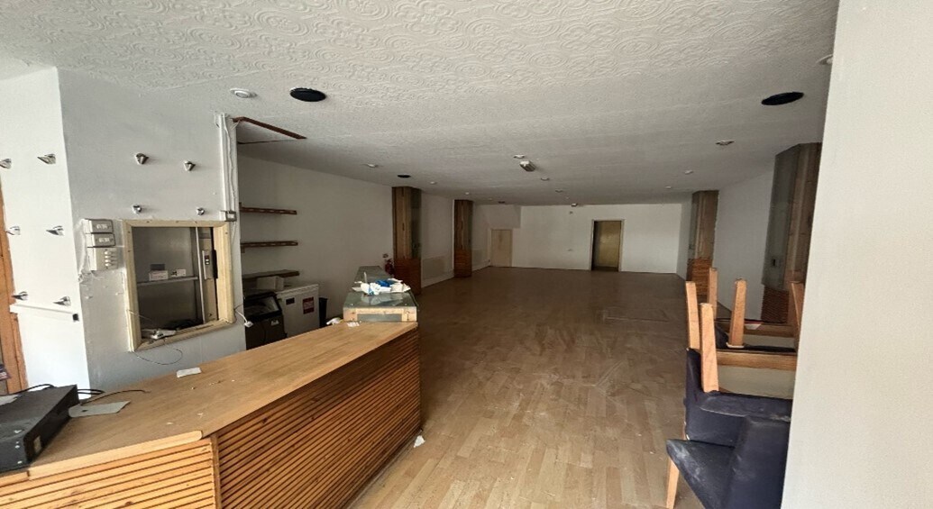 200-204 Brighton Rd, Coulsdon to rent Interior Photo- Image 1 of 6