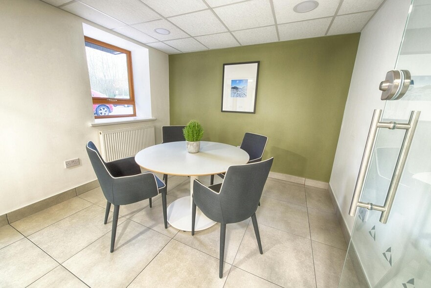 New Hall Hey Rd, Rossendale to rent - Building Photo - Image 3 of 16