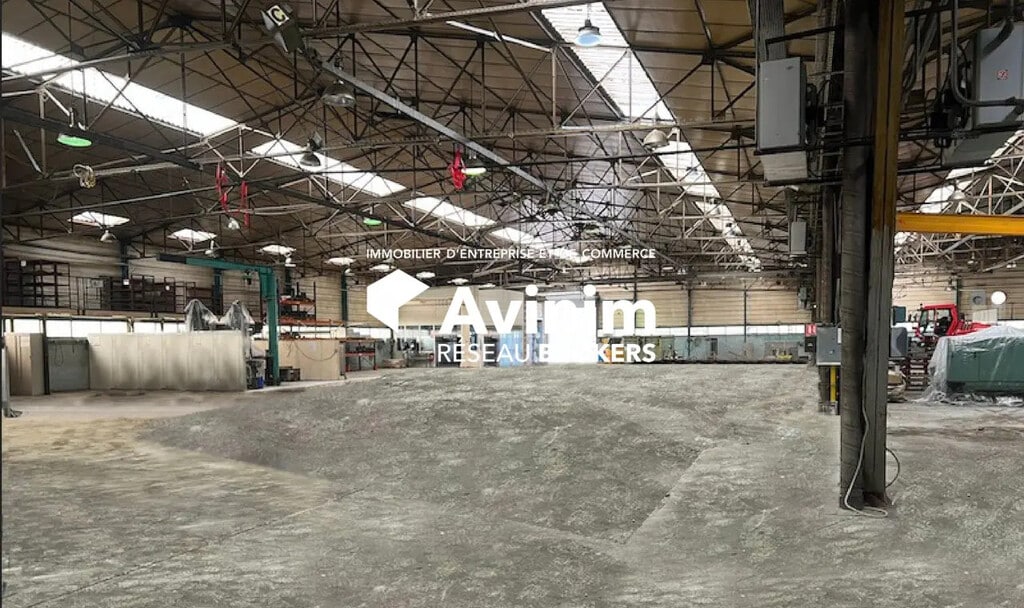 Vente Entrepôt 3 386 m² - Photo 1