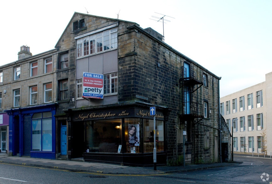 14-14A Hargreaves St, Burnley for sale - Primary Photo - Image 1 of 1