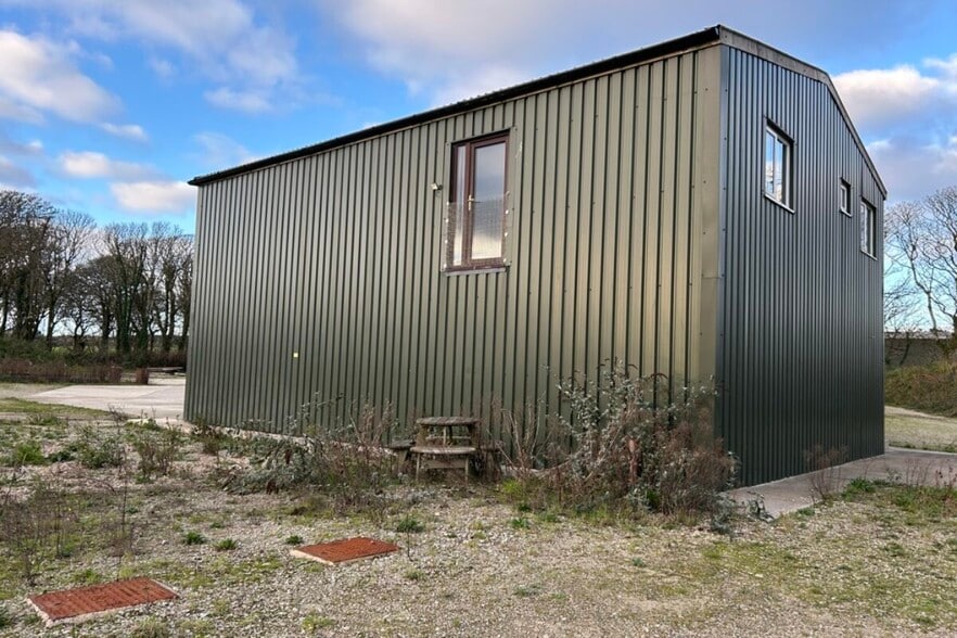 Quarry Lane Yard, Penzance to rent - Building Photo - Image 2 of 14