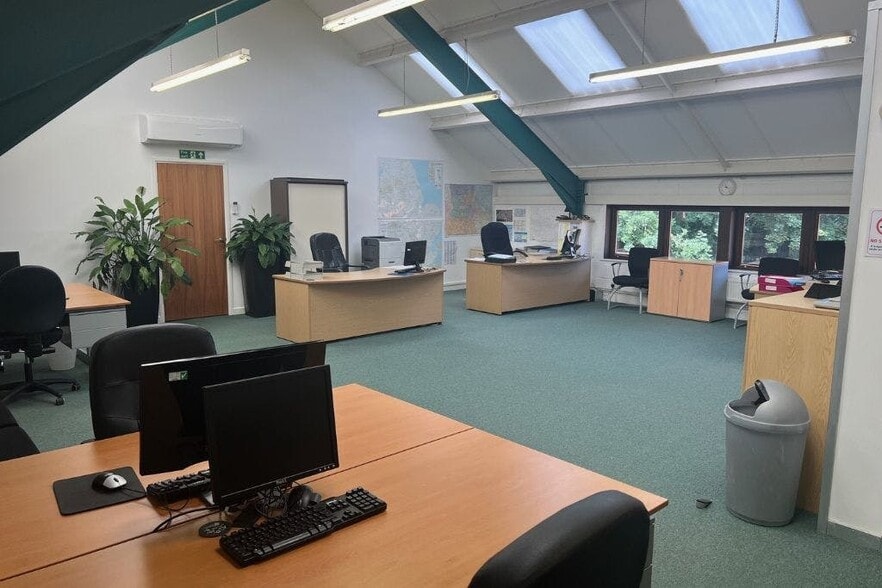 Marsh Ln, Ware to rent - Building Photo - Image 3 of 8