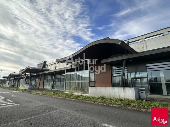 Location Commerce 1 200 m²