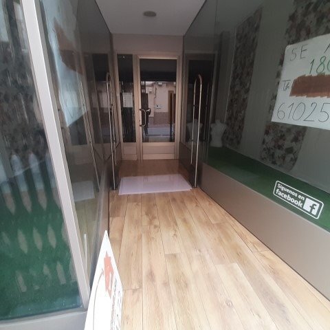 Retail in Novelda, Alicante to rent Interior Photo- Image 1 of 19