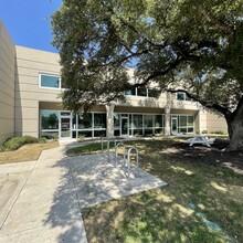 1320 Arrow Point Dr, Cedar Park, TX for rent Building Photo- Image 1 of 11