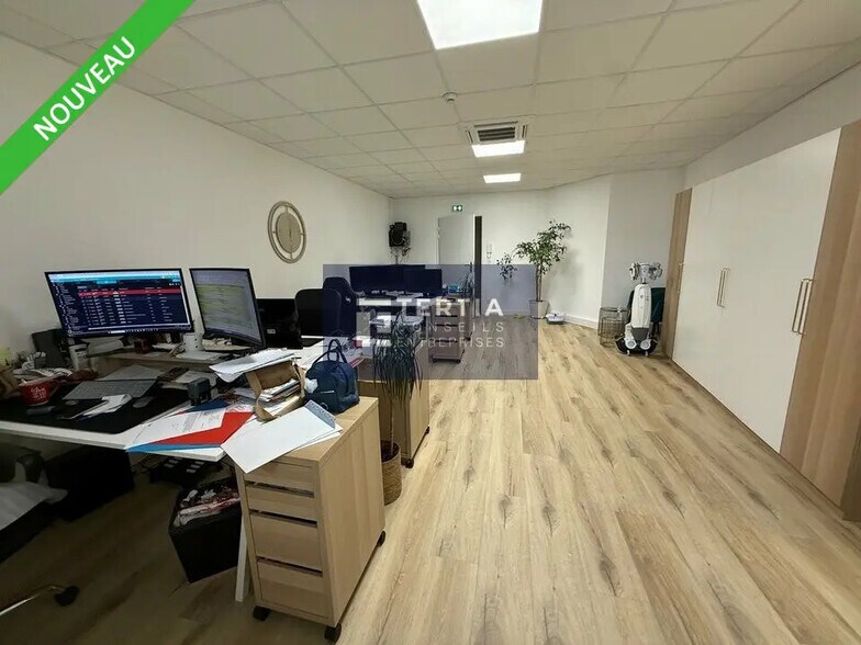 Office in Montpellier to rent - Interior Photo - Image 2 of 4