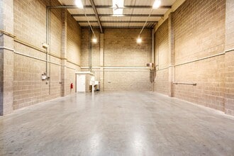 Park Ln, Birmingham to rent Interior Photo- Image 1 of 7