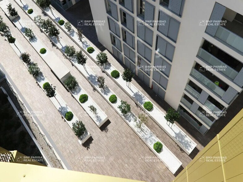 Office in Montpellier to rent - Primary Photo - Image 3 of 35