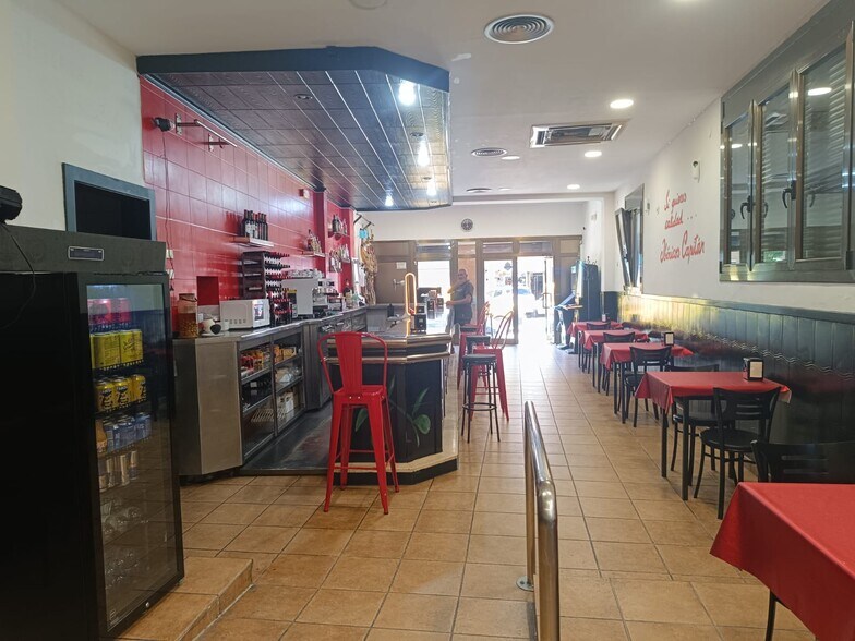 Retail in Sabadell, Barcelona to rent - Primary Photo - Image 1 of 2