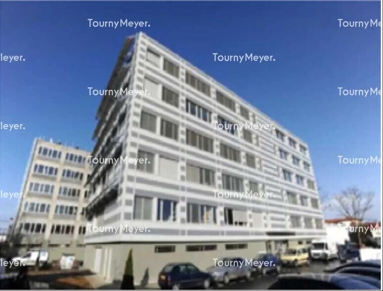 Office in Toulouse to rent - Building Photo - Image 1 of 4