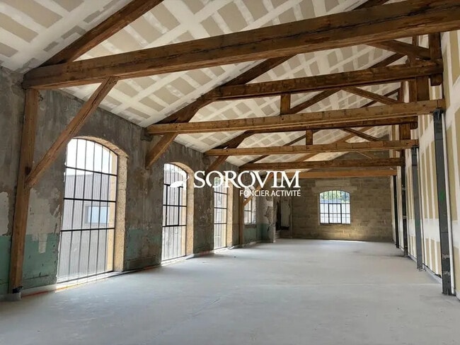 Vente Local d'activités 192 m² à 413 m²