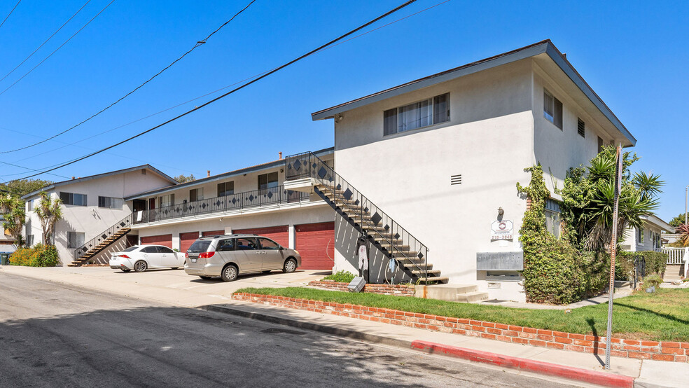 2701 Curtis Ave, Redondo Beach, CA for sale - Building Photo - Image 2 of 8