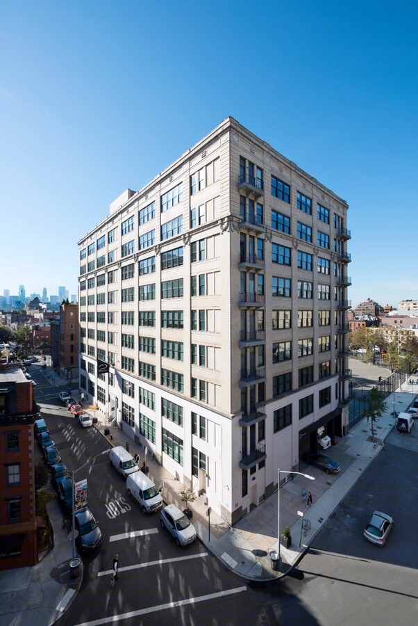 2 Gansevoort St, New York, NY 10014 - Office for Lease | LoopNet UK