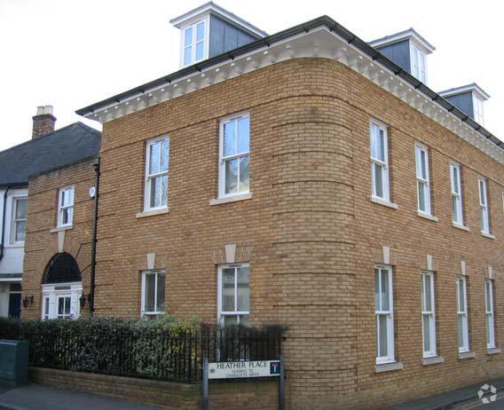 Park Rd, Esher for sale Primary Photo- Image 1 of 1