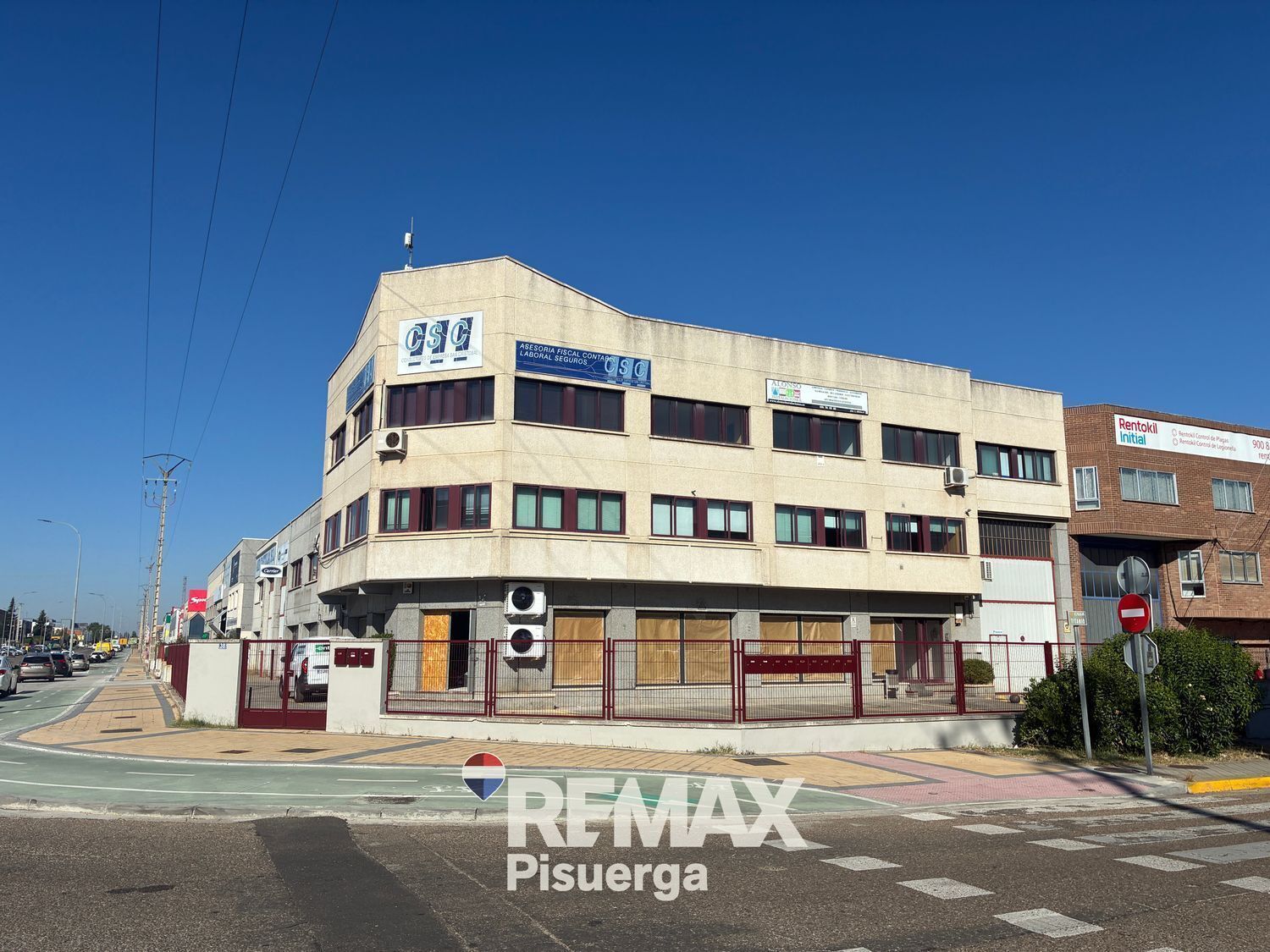 Calle Titanio, 38, Valladolid, Valladolid to rent Primary Photo- Image 1 of 52