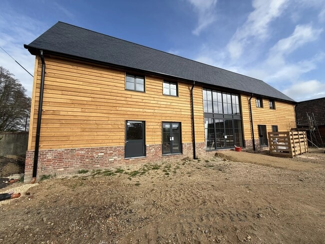 More details for Court Ln, Christchurch - Office to Rent