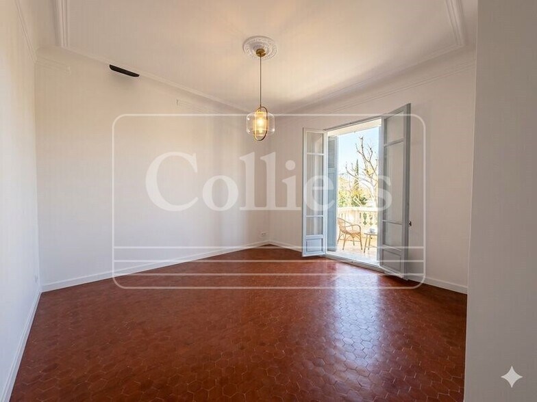 Office in Marseille to rent - Interior Photo - Image 2 of 6