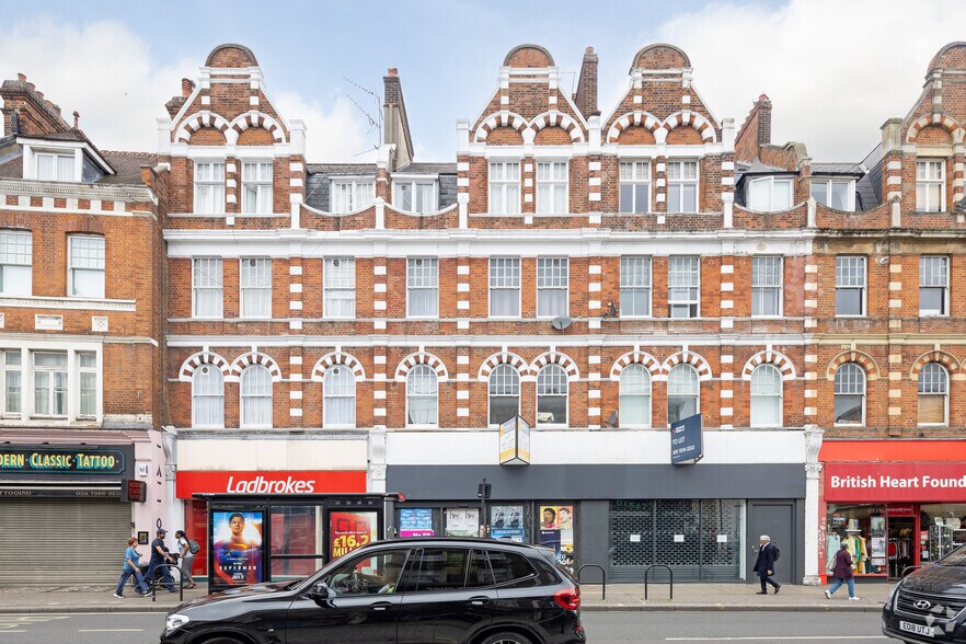340-342 North End Rd, London to rent - Primary Photo - Image 1 of 9