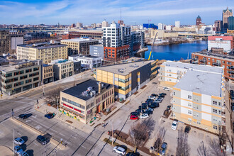 140 S 1st St, Milwaukee, WI - aerial  map view