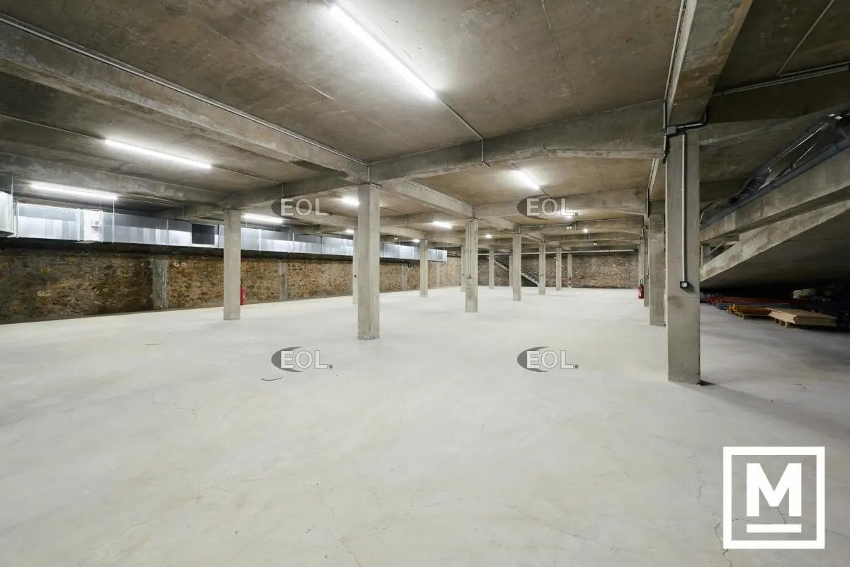Industrial in Montreuil to rent Building Photo- Image 1 of 46