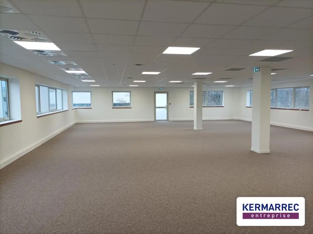 Office in Carquefou for sale Building Photo- Image 1 of 9