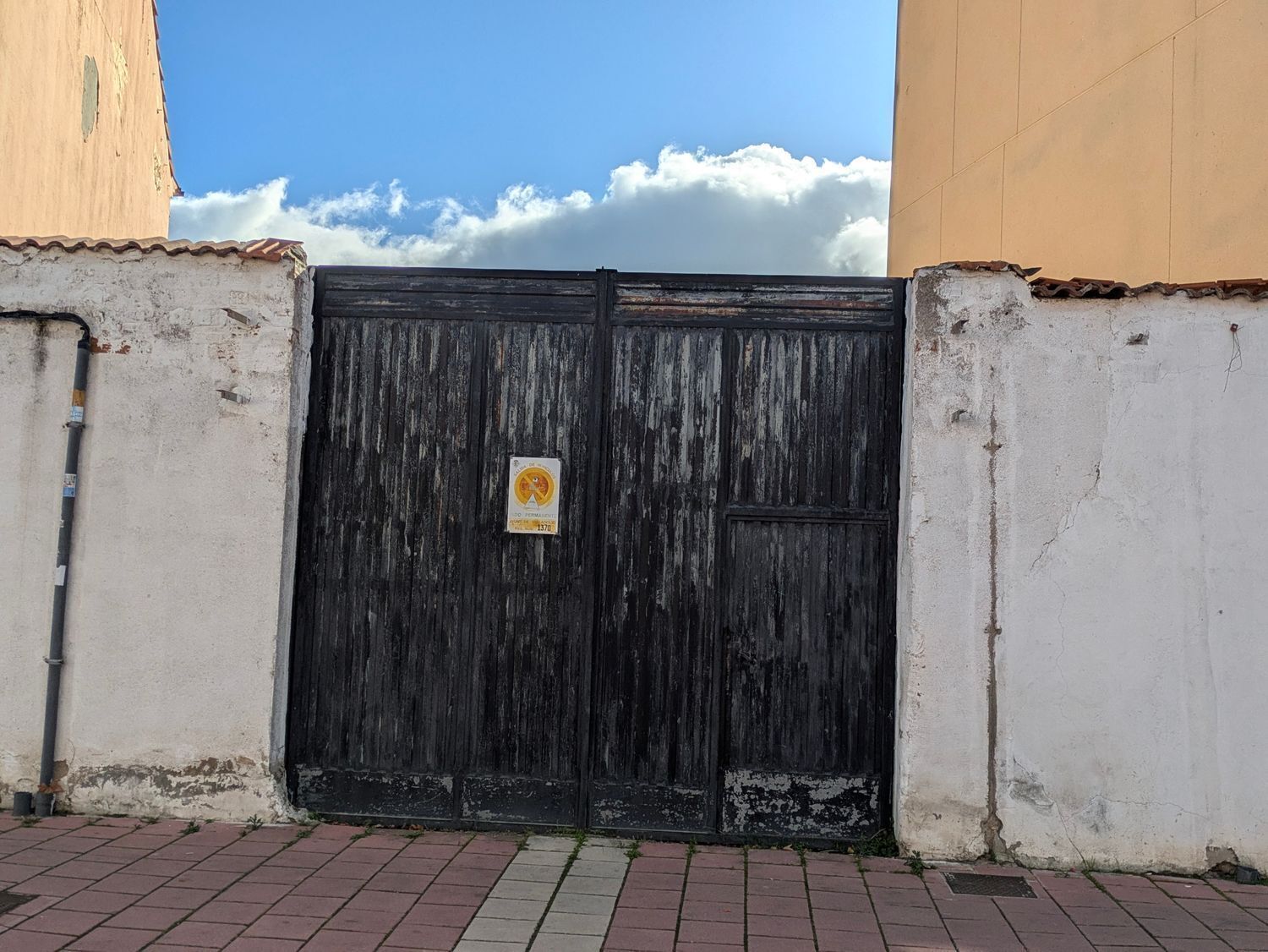 Calle de la Serranía de Ronda, 36, Valladolid, Valladolid for sale Primary Photo- Image 1 of 34