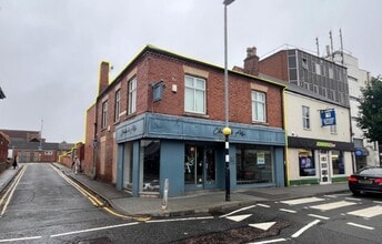 45 The Parade, Oadby to rent Building Photo- Image 2 of 8