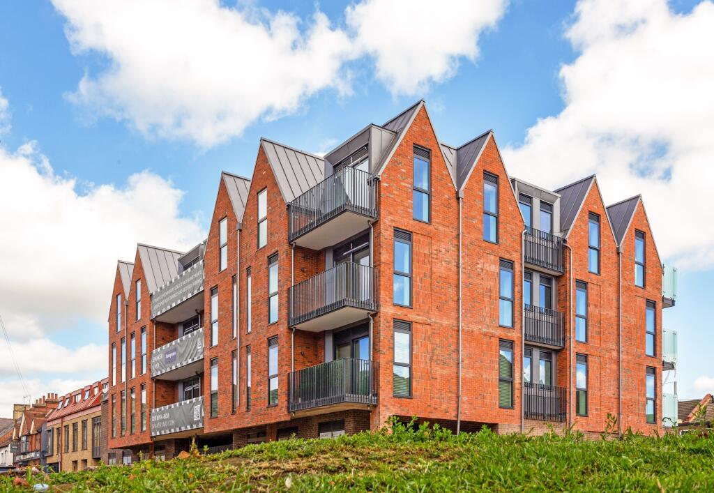 Theobald Street, Borehamwood to rent Primary Photo- Image 1 of 2