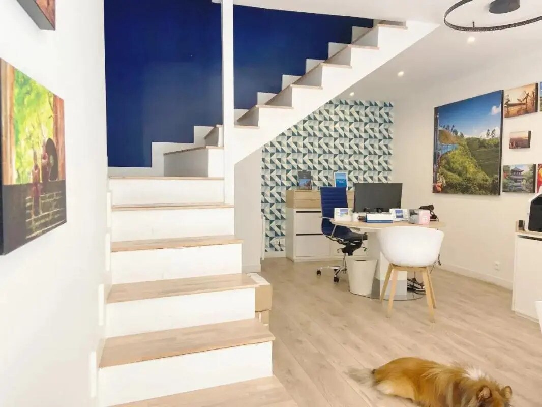 Office in Sèvres for sale Interior Photo- Image 1 of 8