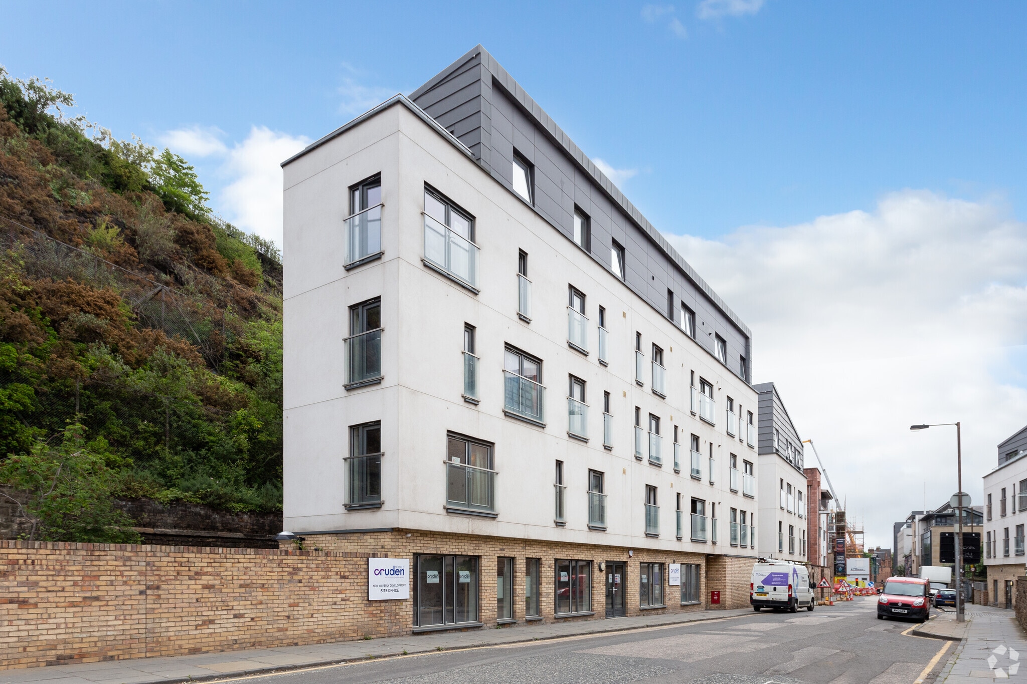 51 Calton Rd, Edinburgh to rent Primary Photo- Image 1 of 5