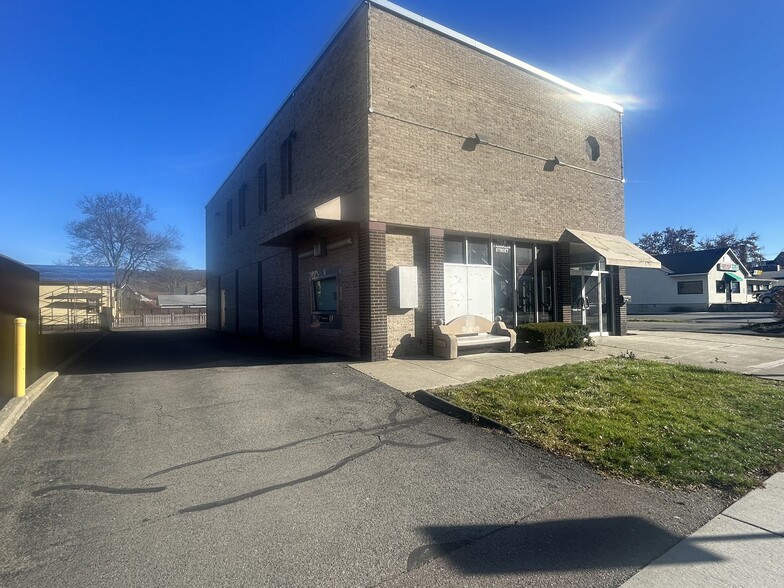 712 N Franklin St, Watkins Glen, NY for sale - Building Photo - Image 1 of 1