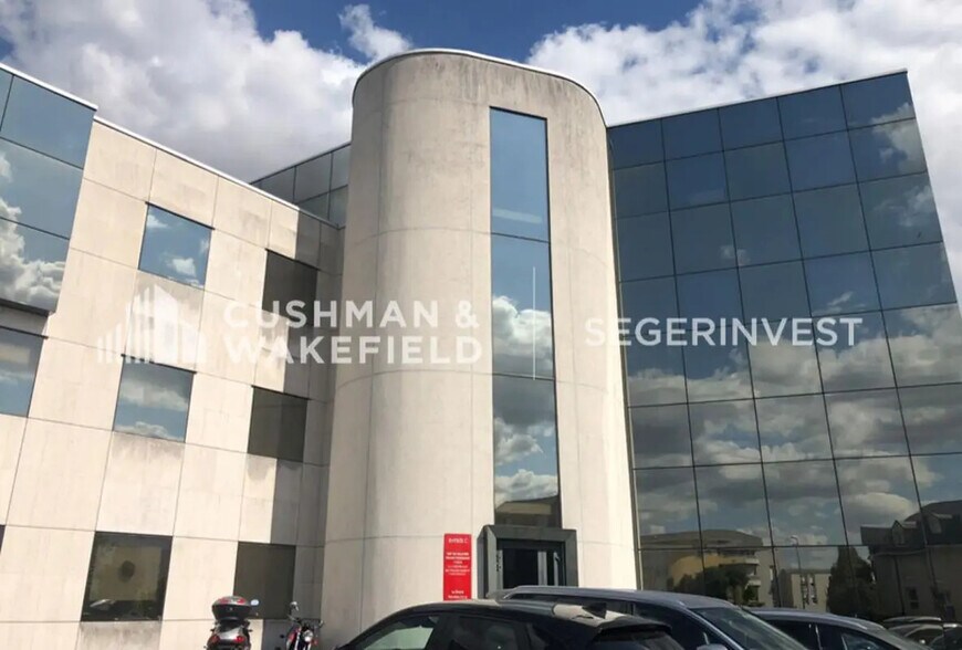 Office in Dijon to rent - Building Photo - Image 1 of 5