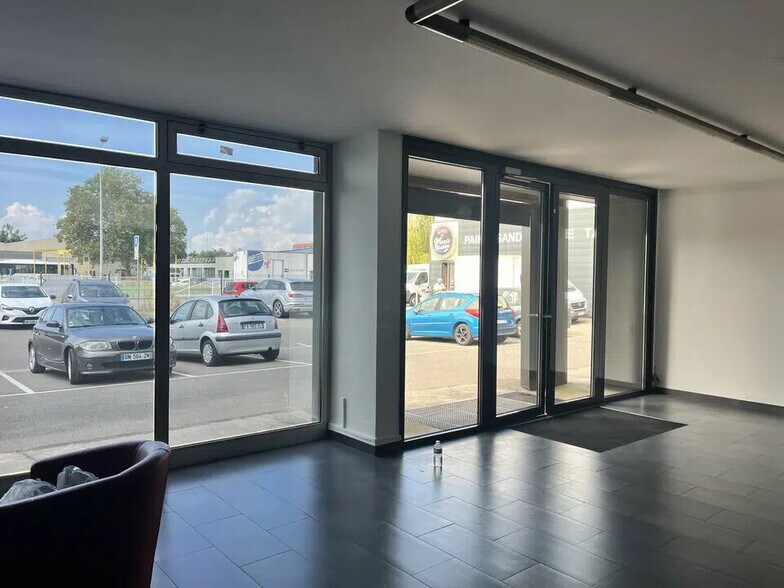 5 A Avenue De L'Energie, Bischheim to rent - Interior Photo - Image 3 of 10