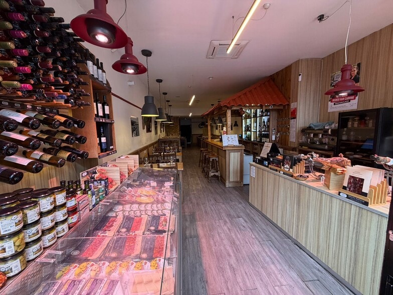 124 Putney High St, London to rent - Building Photo - Image 3 of 7