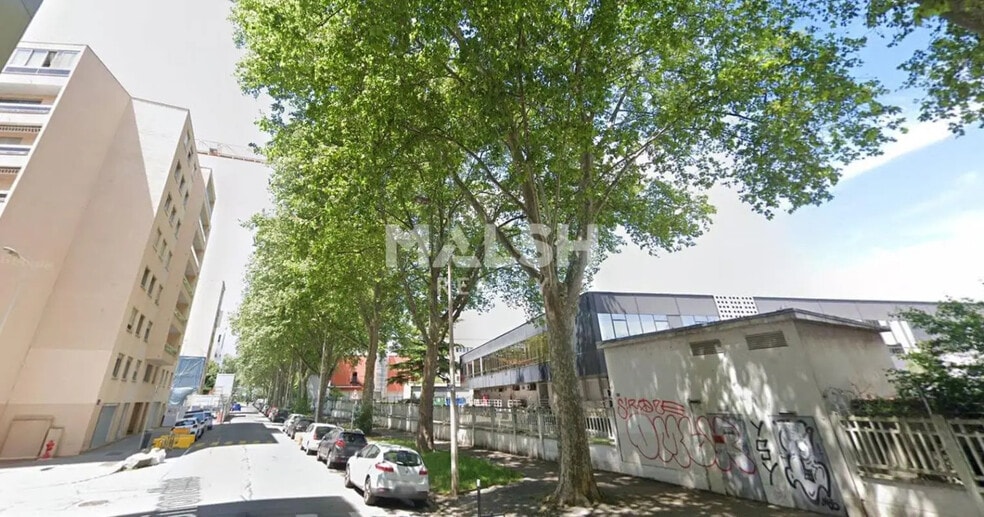 Retail in Lyon for sale - Building Photo - Image 1 of 1