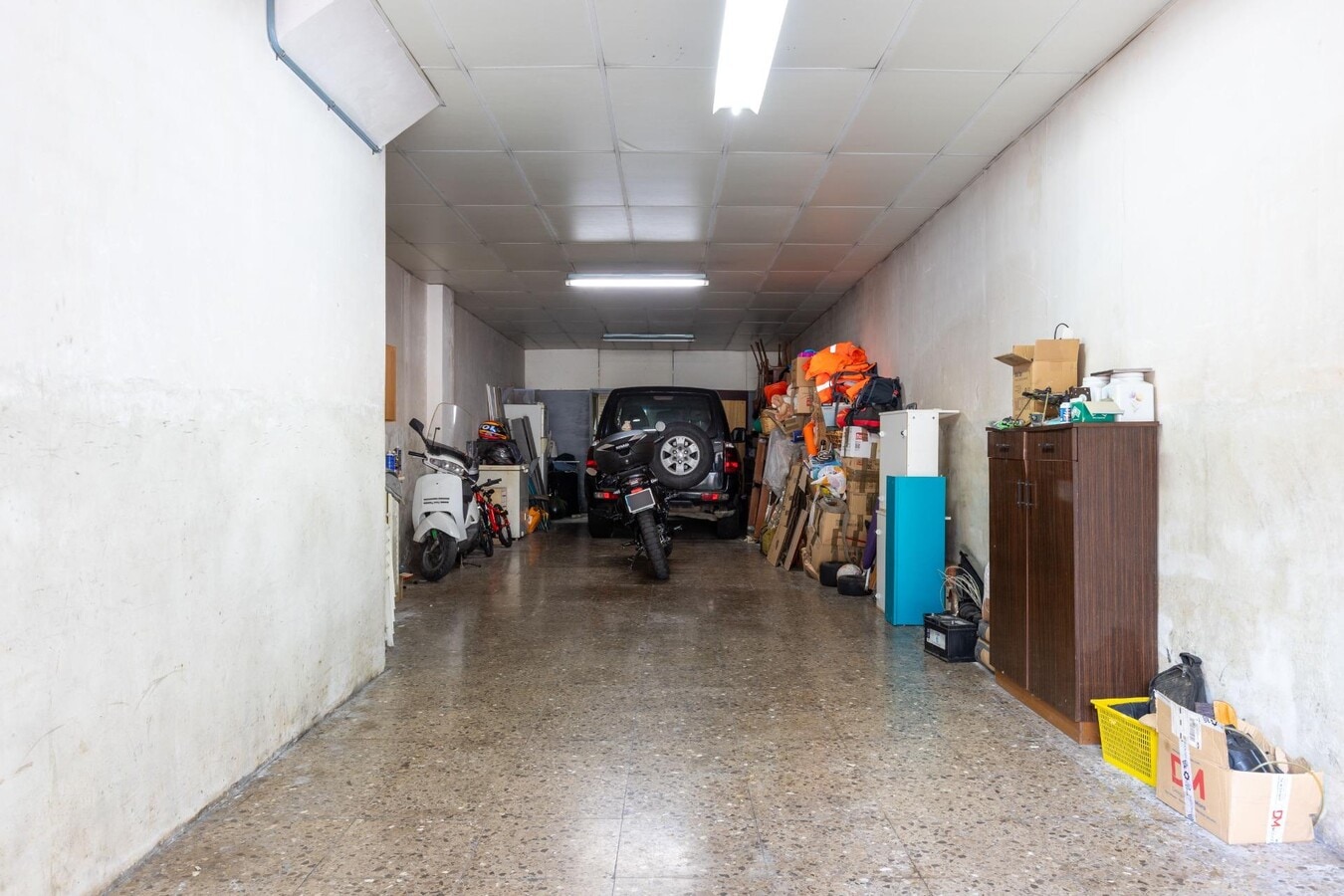 Terrassa, BAR 08224 - Unit 1 - - Interior Photo - Image 2 of 6