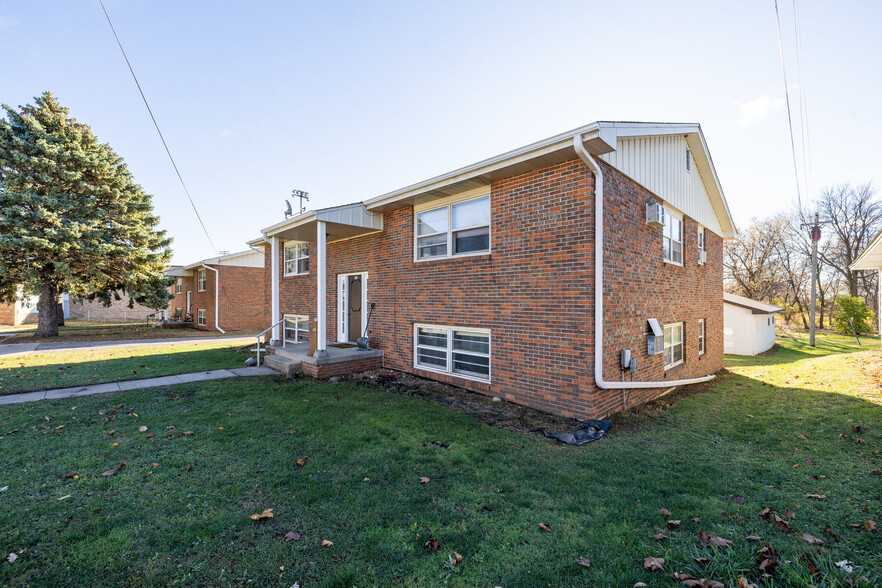 190 Cleveland Ave, Green Isle, MN for sale - Building Photo - Image 1 of 10