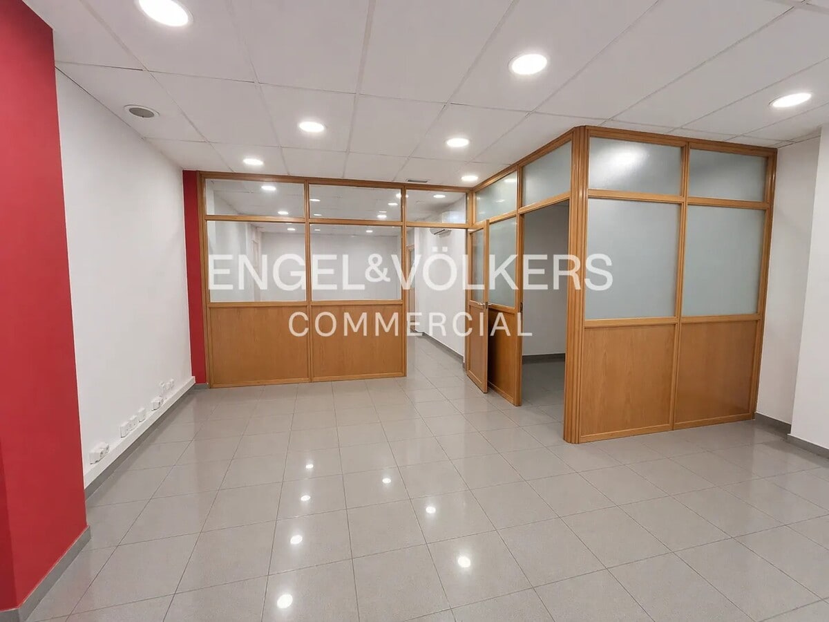 Badalona, BAR 08912 - Unit 1 - - Interior Photo - Image 2 of 7