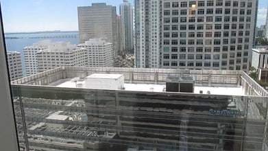 701 Brickell Ave, Miami, FL to rent - Commercial Listing Video