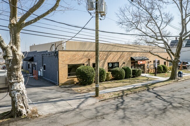 More details for 500 Cortlandt St, Belleville, NJ - Retail to Rent