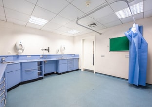 Old Sq, Walsall to rent Interior Photo- Image 2 of 3