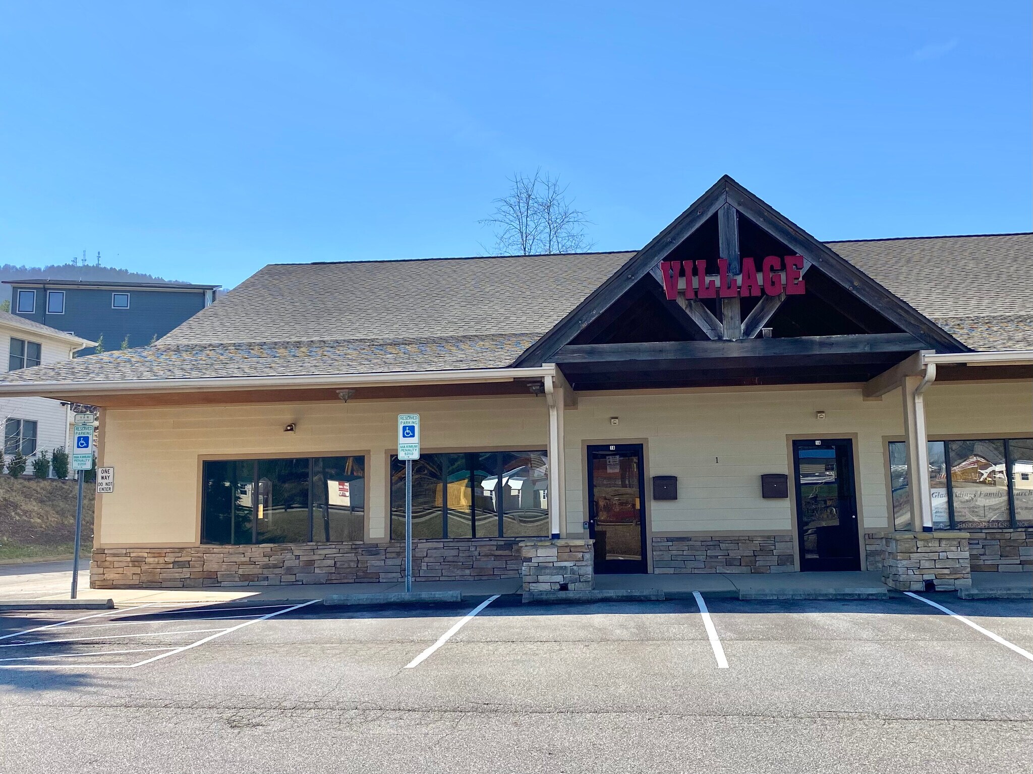 Oreillys Leicester Hwy 53 - z3qk5fn
