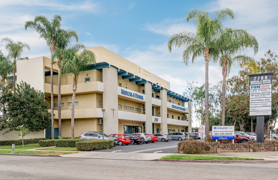 2700 N Bellflower Blvd, Long Beach, CA for rent - Building Photo - Image 1 of 18