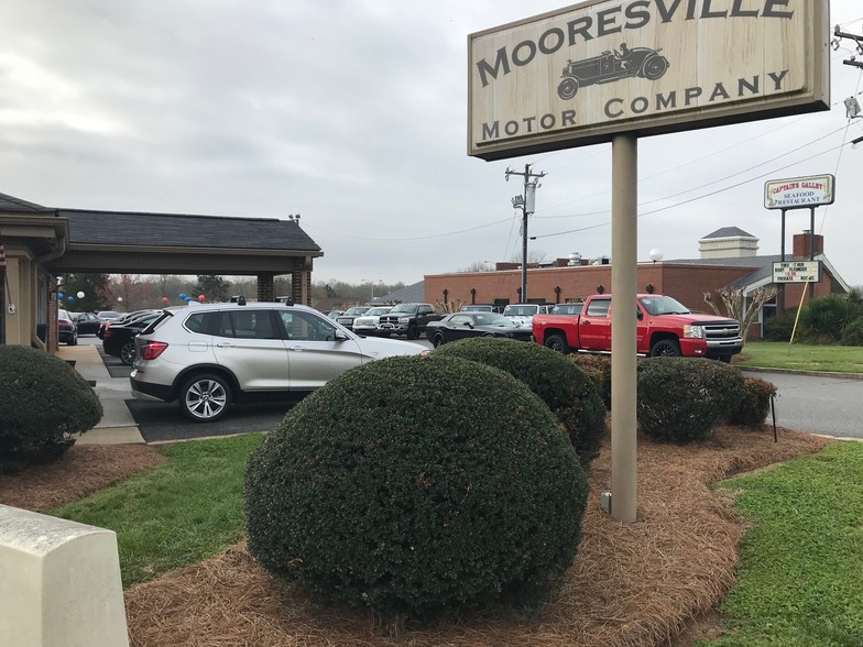 540 E Plaza Dr, Mooresville, NC for sale - Building Photo - Image 1 of 1