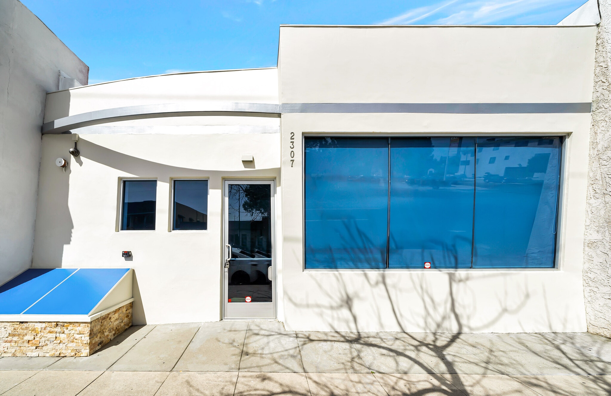 2307 W Victory Blvd, Burbank, CA for sale Building Photo- Image 1 of 1