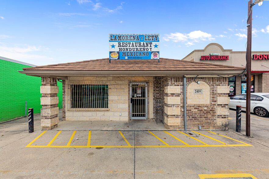 2419 Azle Ave, Fort Worth, TX for sale - Primary Photo - Image 1 of 1