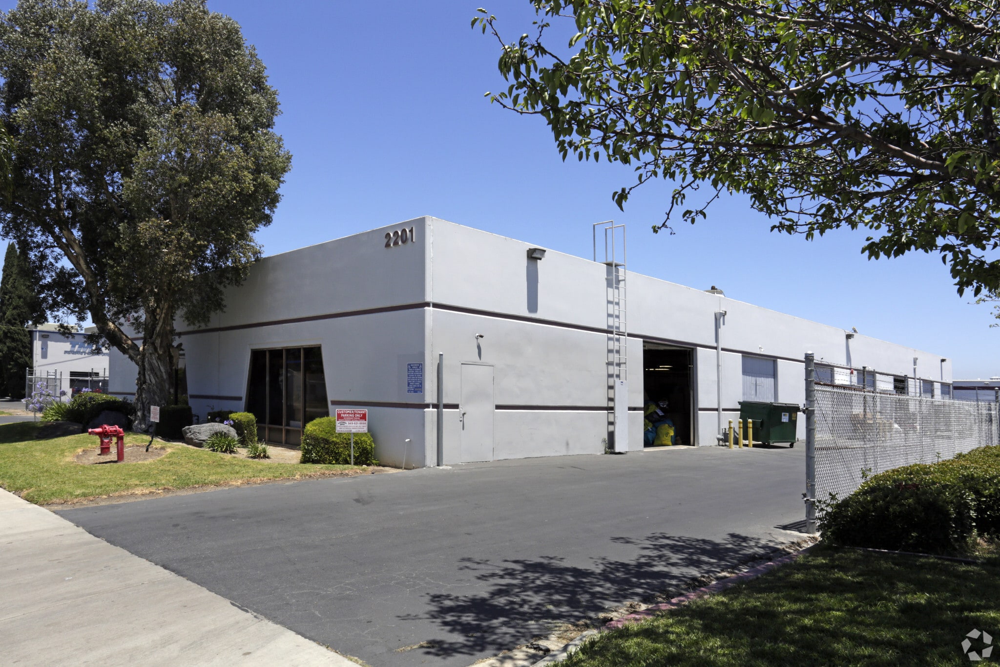 2201 S Standard Ave, Santa Ana, CA to rent Primary Photo- Image 1 of 7